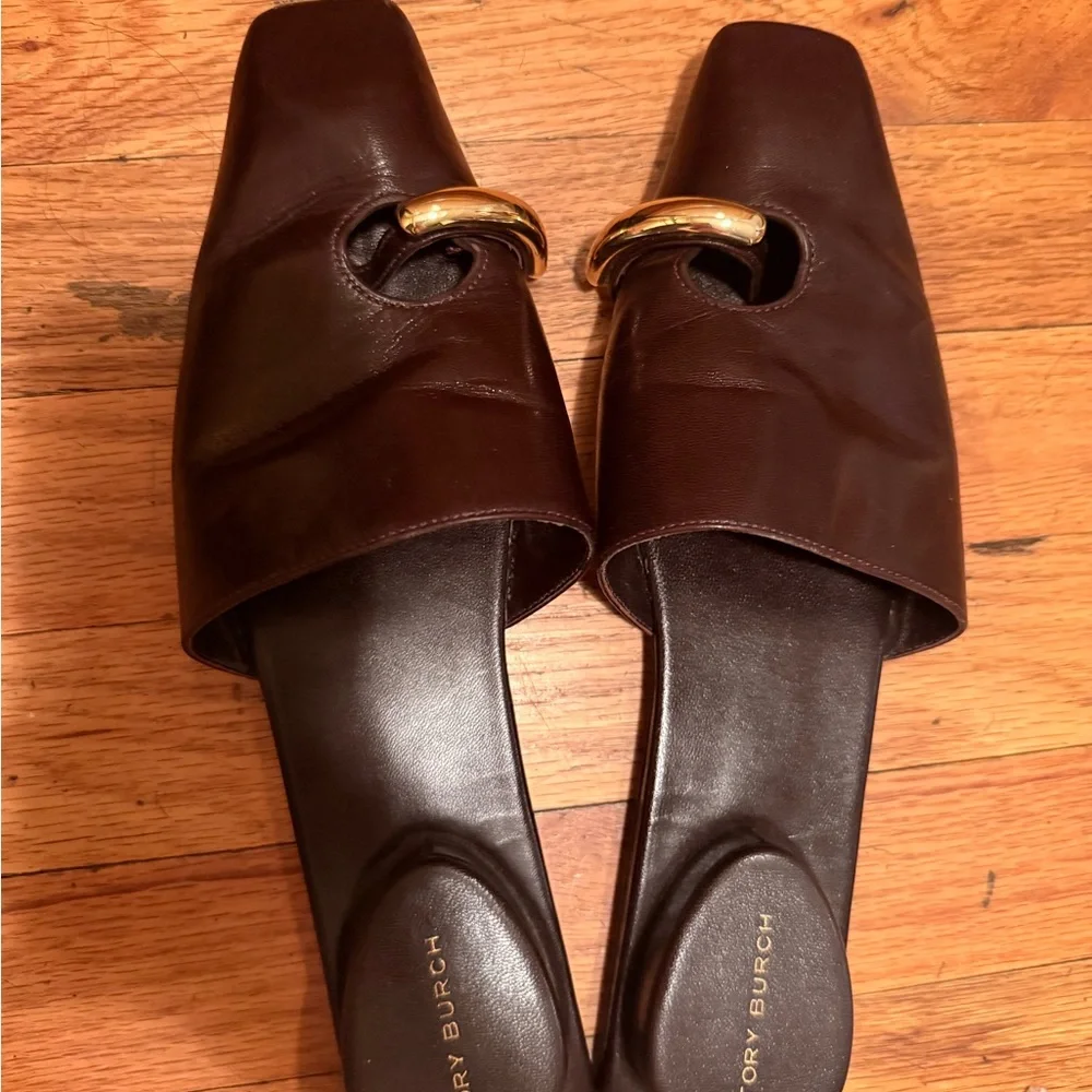 Tory Burch Pierced Mule in Merlot / Dark Brown - Picture 1 of 6